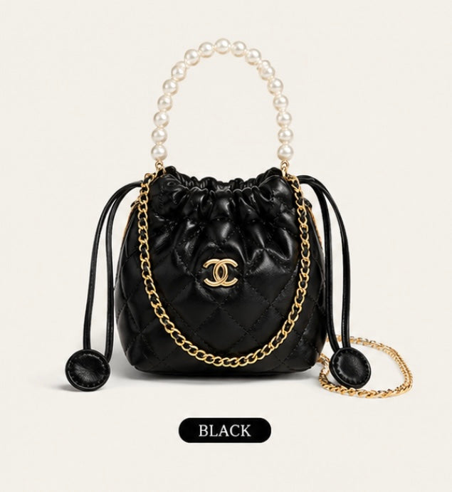 Pearl Pouch Black
