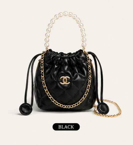 Pearl Pouch Black